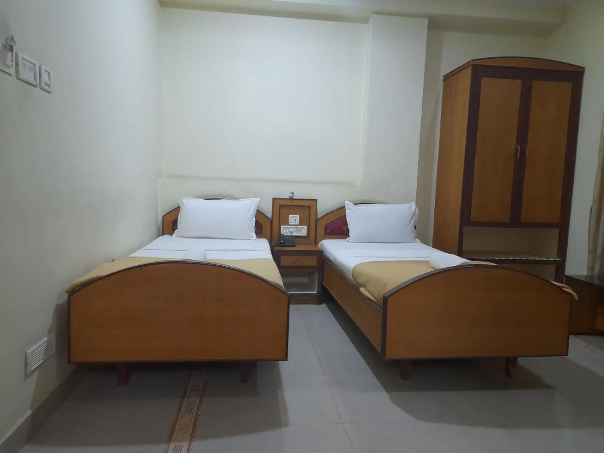 Отель Dp Oberoi Residency Коччи Экстерьер фото